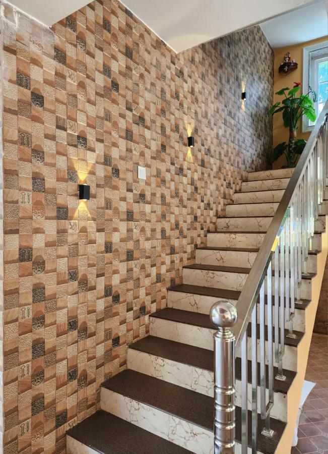 The Royal Oasis Goa होटल के अलावा Majorda